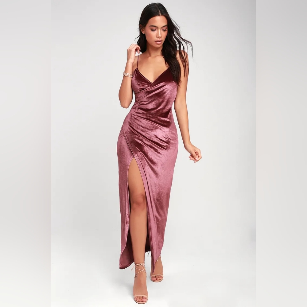 Lulu's mauve velvet dress